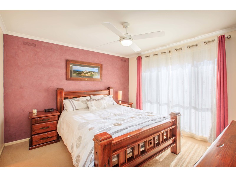 18 Sans Souci Drive, Wodonga VIC 3690