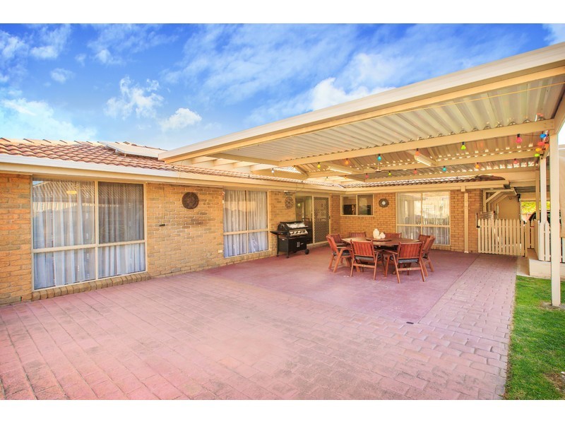 18 Sans Souci Drive, Wodonga VIC 3690