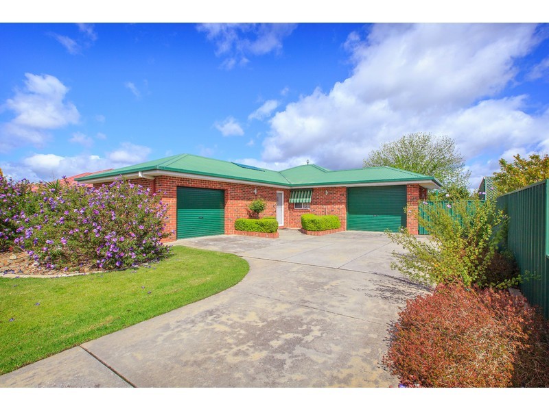 513 Iluka Cresent, Lavington NSW 2641
