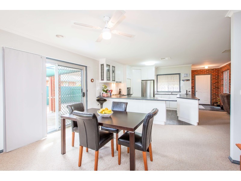 513 Iluka Cresent, Lavington NSW 2641