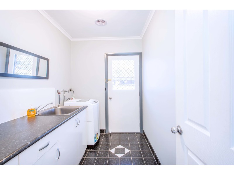 513 Iluka Cresent, Lavington NSW 2641