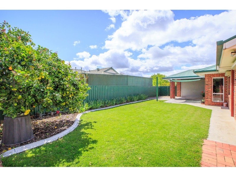 513 Iluka Cresent, Lavington NSW 2641