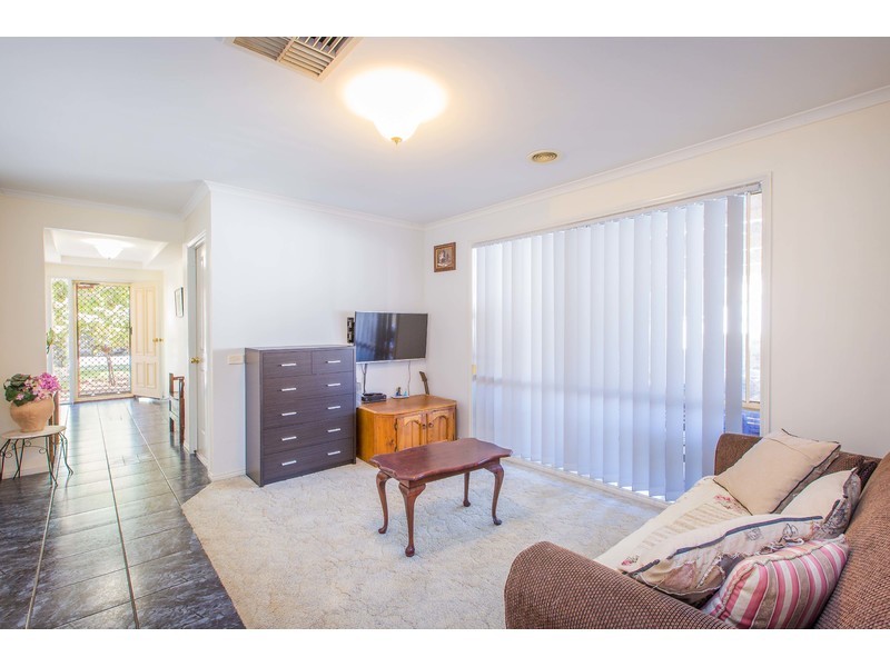 8 Iron Way, Wodonga VIC 3690