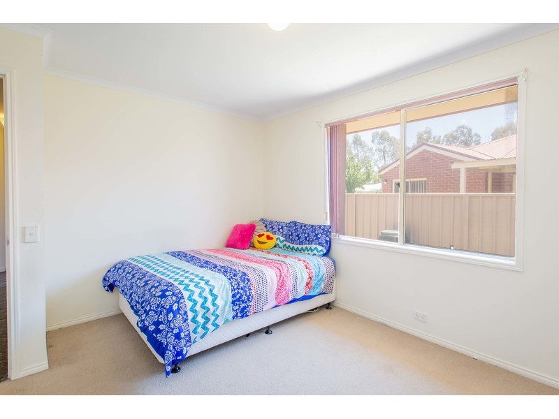 8 Iron Way, Wodonga VIC 3690