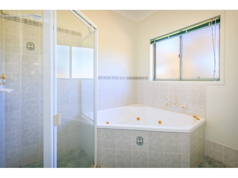 6 Campbell Court, East Albury NSW 2640