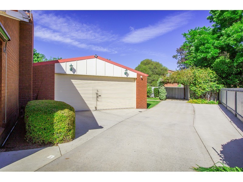 1043 Fairview Drive, North Albury NSW 2640