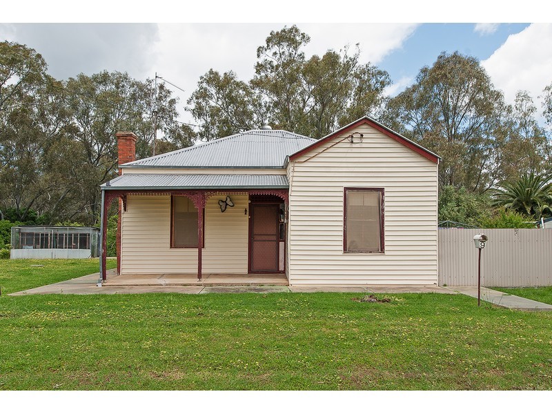 9 Wattle Street, Culcairn NSW 2660