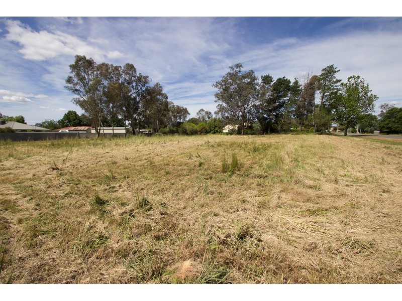 5 Barkly Street, Chiltern VIC 3683