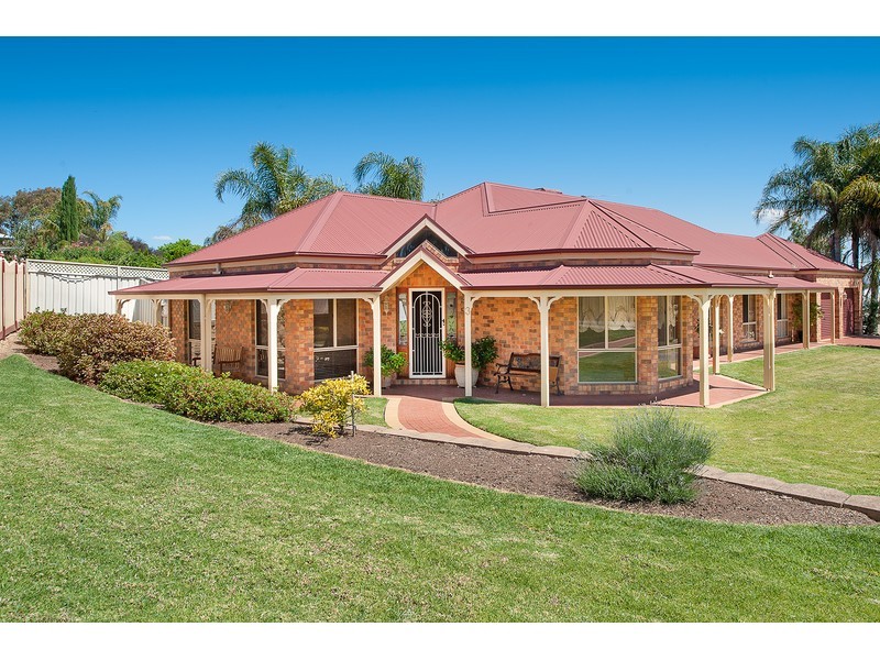 3 Newton Circuit, Thurgoona NSW 2640