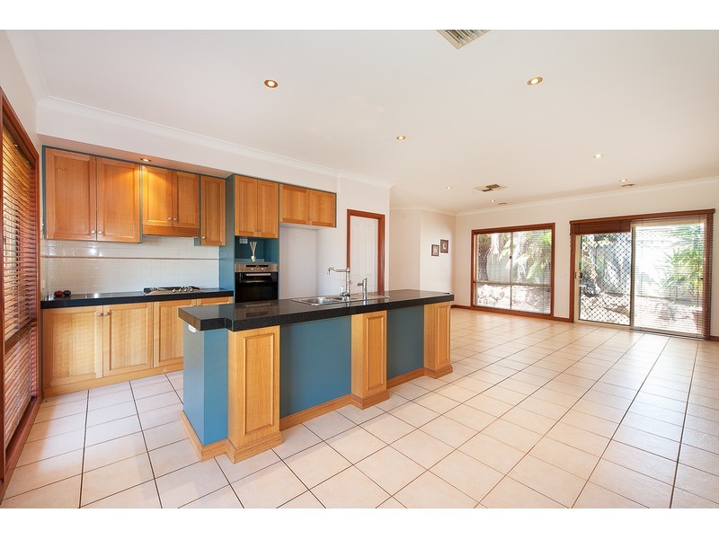3 Newton Circuit, Thurgoona NSW 2640
