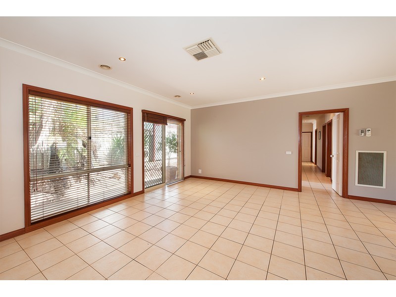 3 Newton Circuit, Thurgoona NSW 2640