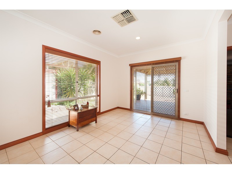 3 Newton Circuit, Thurgoona NSW 2640