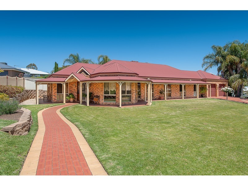 3 Newton Circuit, Thurgoona NSW 2640