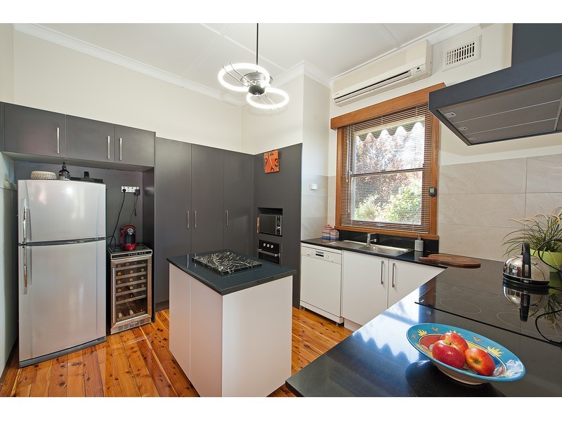 329 Vallombrosa Street, East Albury NSW 2640