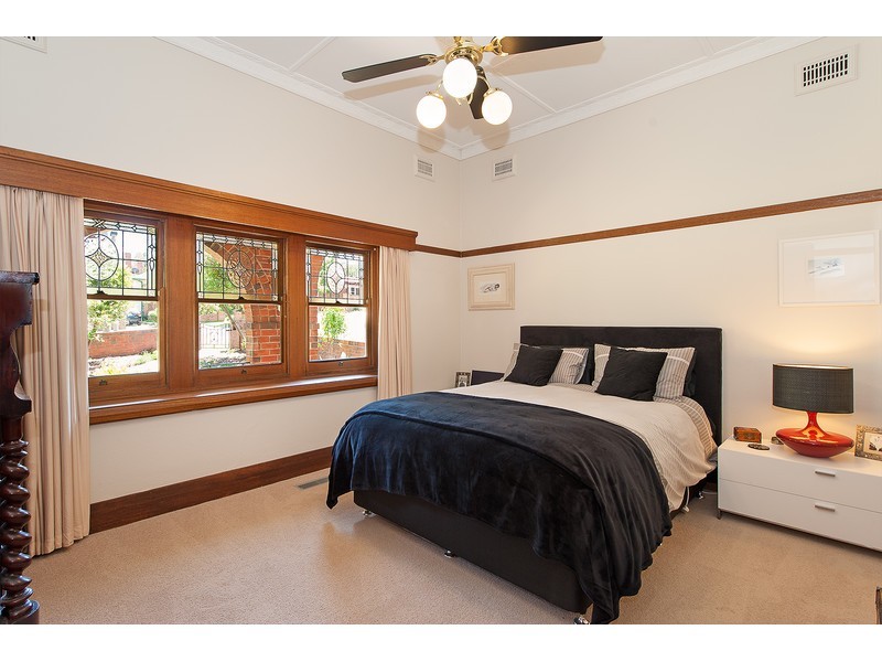 329 Vallombrosa Street, East Albury NSW 2640