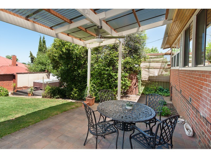 329 Vallombrosa Street, East Albury NSW 2640