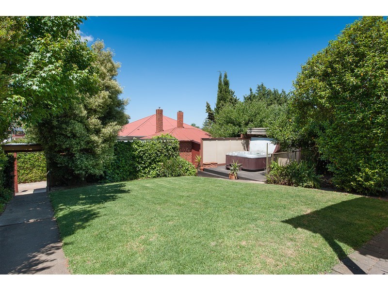 329 Vallombrosa Street, East Albury NSW 2640