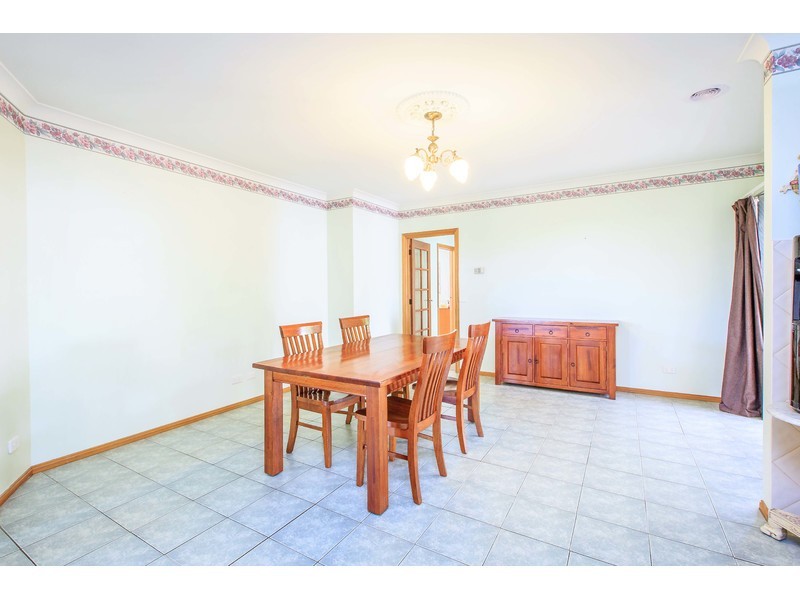 6 Chelsea Court, West Albury NSW 2640