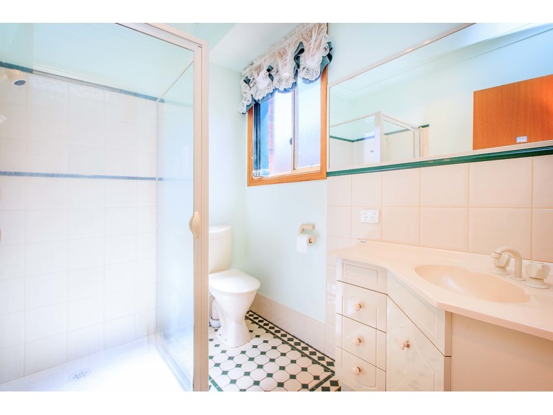 6 Chelsea Court, West Albury NSW 2640