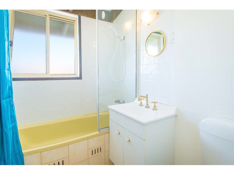 1/429 Griffith Road, Lavington NSW 2641