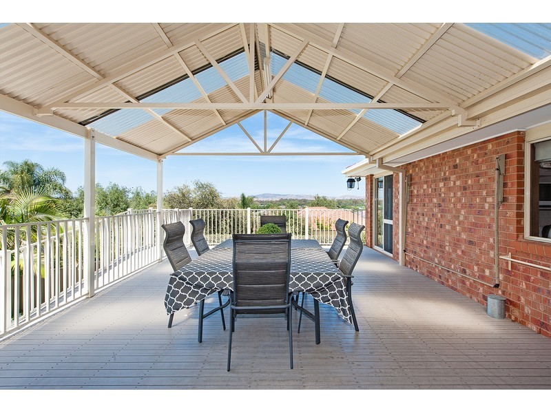 4 Grandview Terrace, East Albury NSW 2640