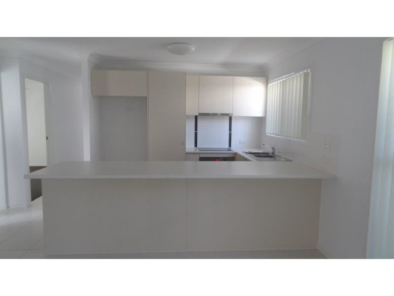 34 Newport Parade, Blacks Beach QLD 4740
