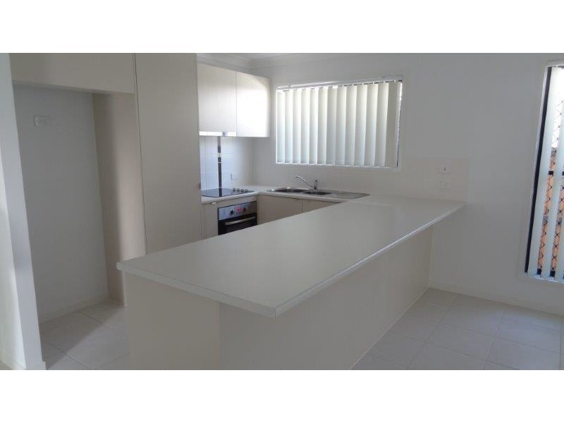 34 Newport Parade, Blacks Beach QLD 4740
