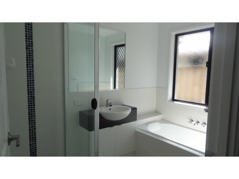 34 Newport Parade, Blacks Beach QLD 4740