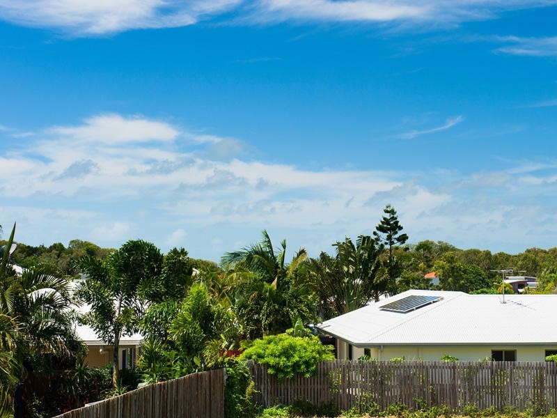 1 Seychelles, Shoal Point QLD 4750