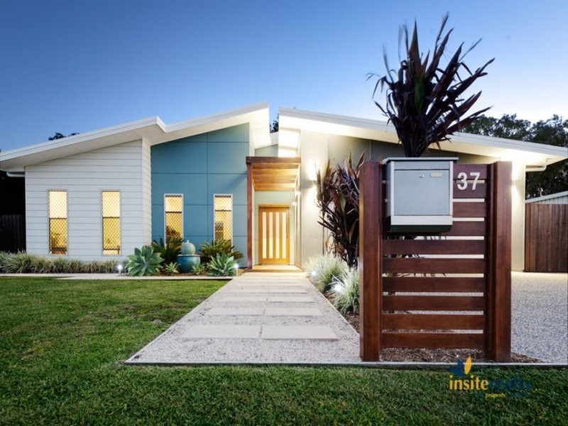 37 Dolphin Drive, Bucasia QLD 4750