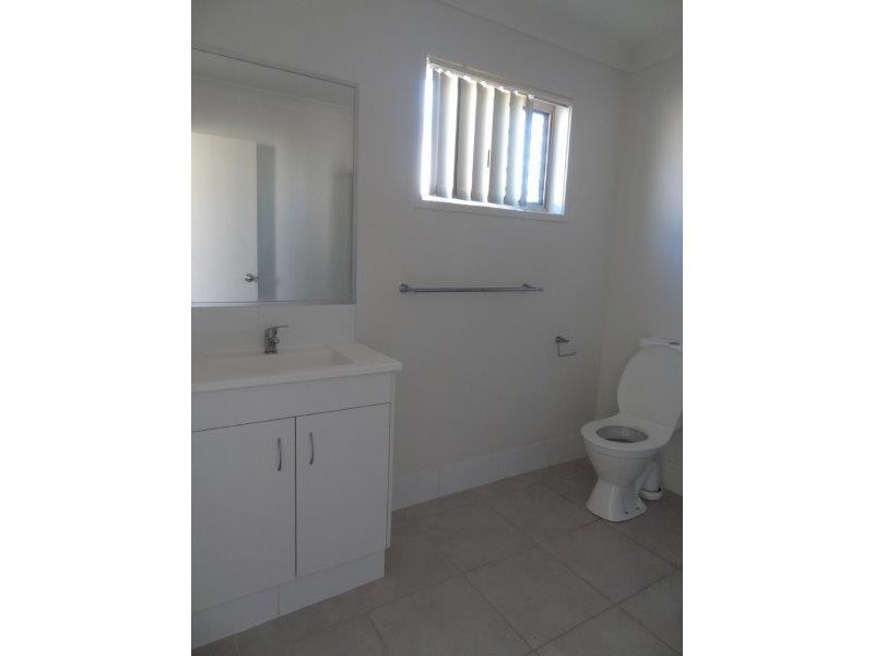8 Warilla View, Blacks Beach QLD 4740