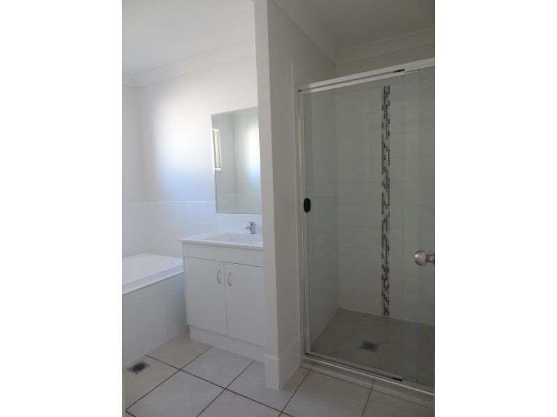 8 Warilla View, Blacks Beach QLD 4740