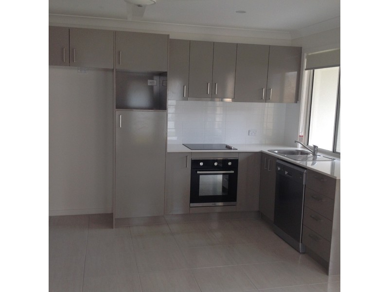 2/1 Woodswallow Crescent, Bli Bli QLD 4560