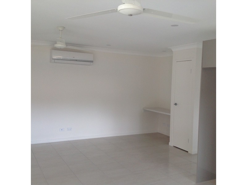 2/1 Woodswallow Crescent, Bli Bli QLD 4560