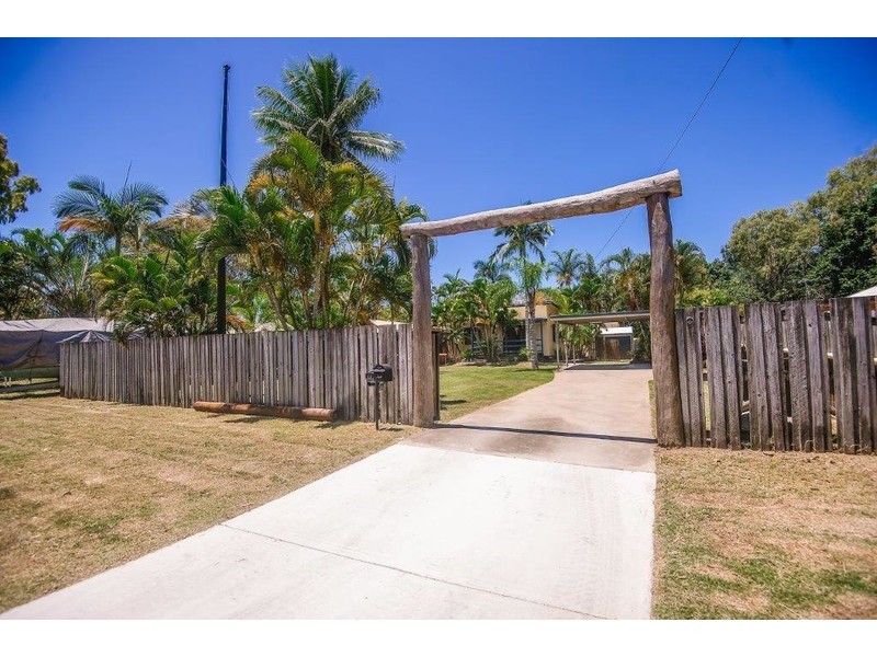 12 Waverley Street, Bucasia QLD 4750
