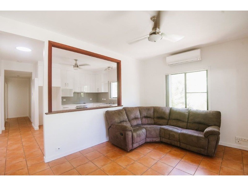 12 Waverley Street, Bucasia QLD 4750