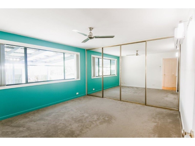 12 Waverley Street, Bucasia QLD 4750