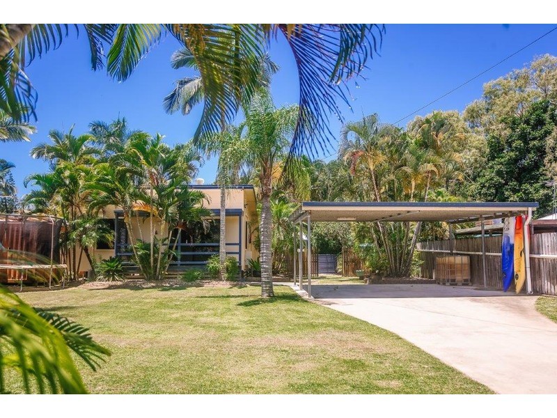 12 Waverley Street, Bucasia QLD 4750