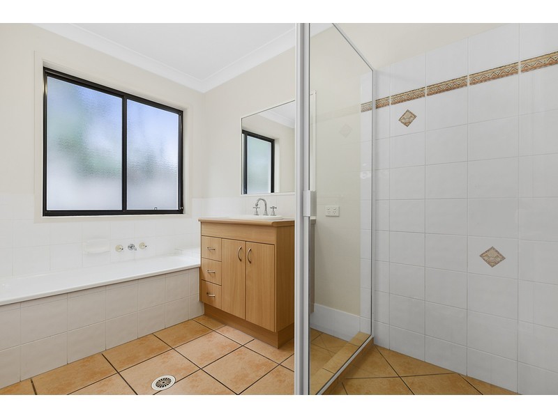 8 Windermere Way, Sippy Downs QLD 4556