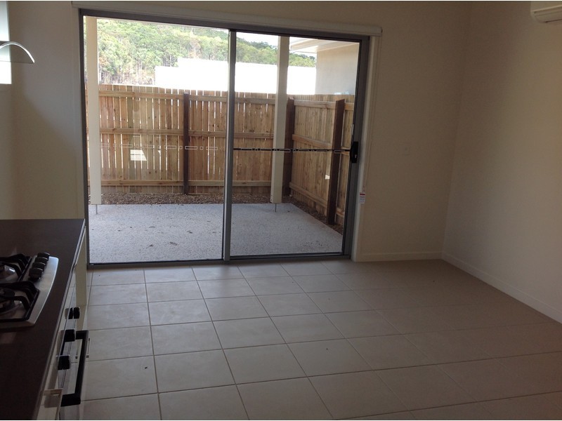 2/9 Lake View Place, Bli Bli QLD 4560