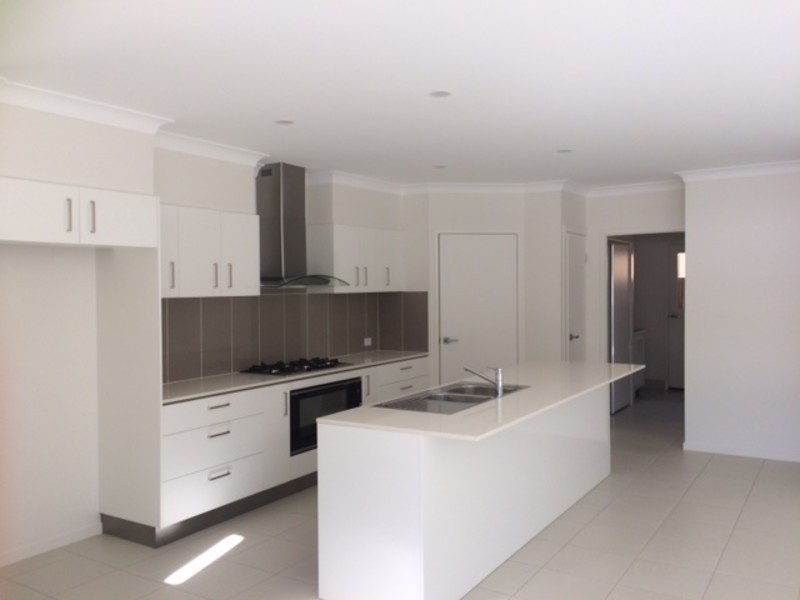 1/7 Lake View Place, Bli Bli QLD 4560