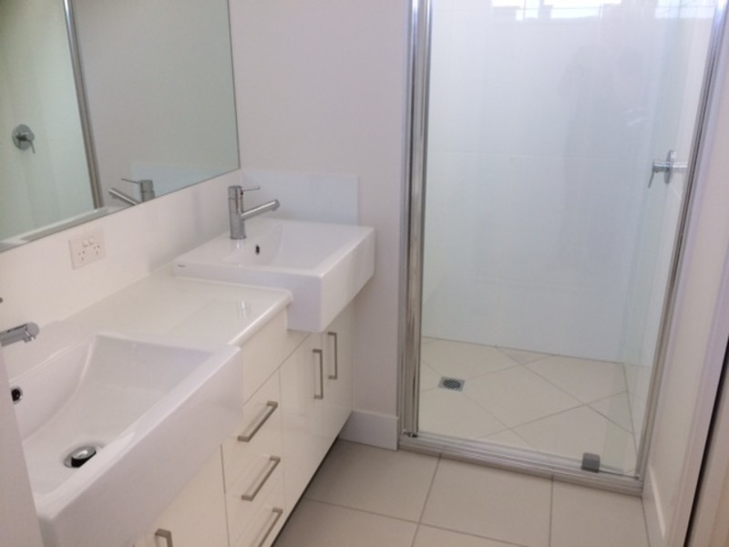 1/7 Lake View Place, Bli Bli QLD 4560