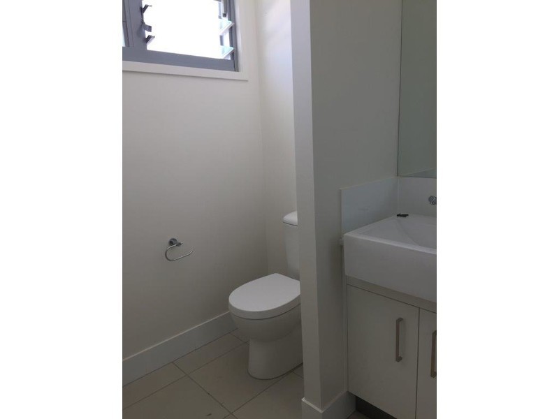 1/7 Lake View Place, Bli Bli QLD 4560