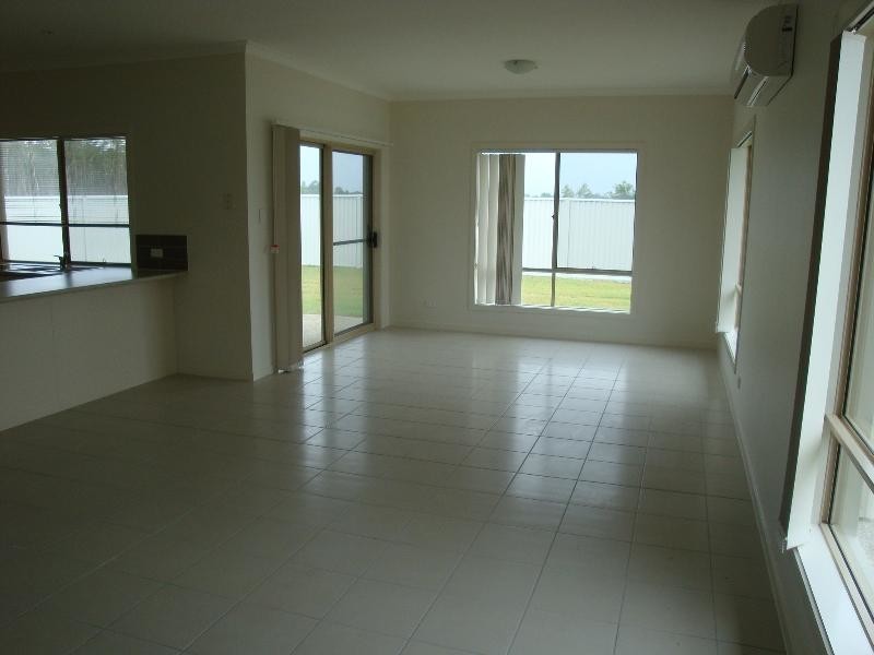 100 Tweddell Drive, Pelican Waters QLD 4551