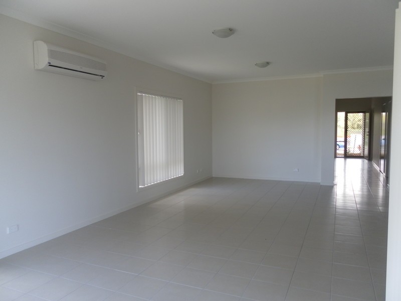 100 Tweddell Drive, Pelican Waters QLD 4551