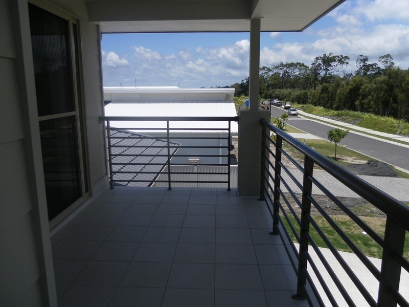 100 Tweddell Drive, Pelican Waters QLD 4551