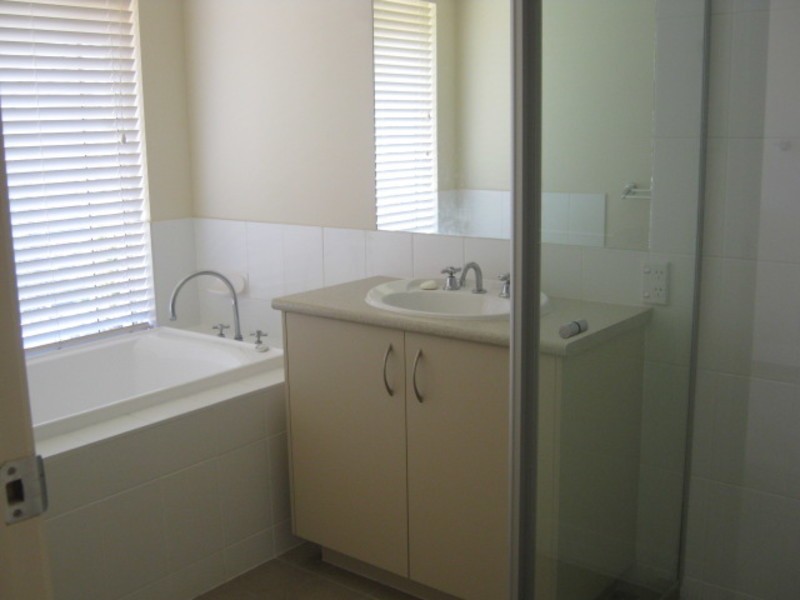 13 Burrows Street, Sippy Downs QLD 4556