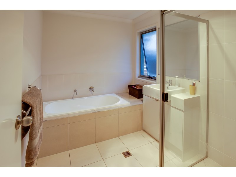 25 Shaw Street, Meridan Plains QLD 4551