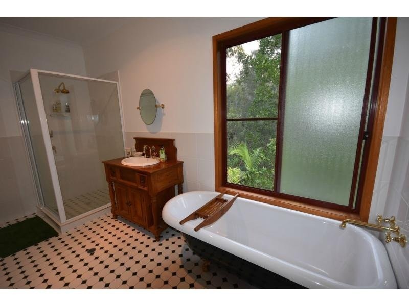 24 Viewland Drive, Mooloolah Valley QLD 4553