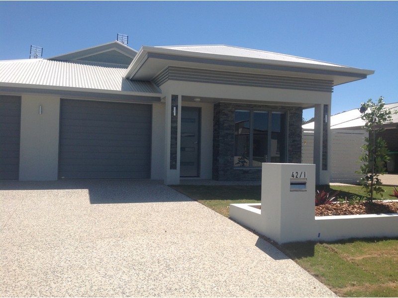 1/42 Featherwood Crescent, Beerwah QLD 4519